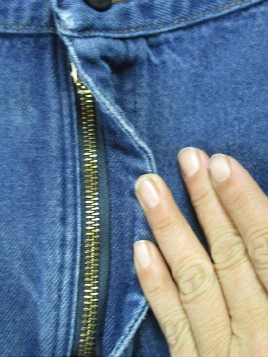 Wrangler Jeans Mens 40x32 Medium Wash Cotton High Rise FR 47 Regular Fit *Read* - Picture 3 of 16